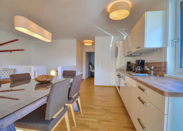 Konstanzia - By Alpen ツェル アム ゼー